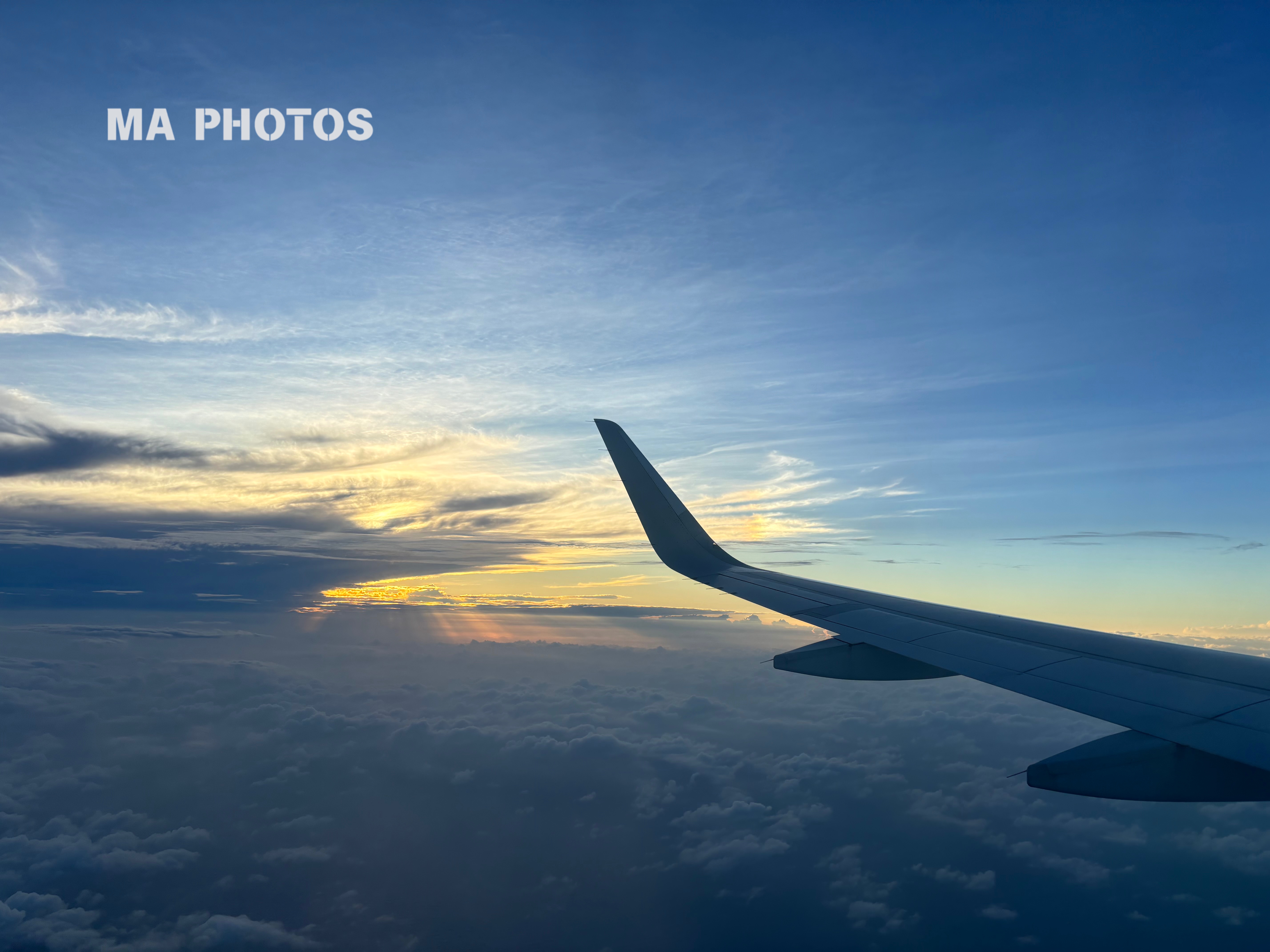 某飞机外面的风景（对不起忘记了）