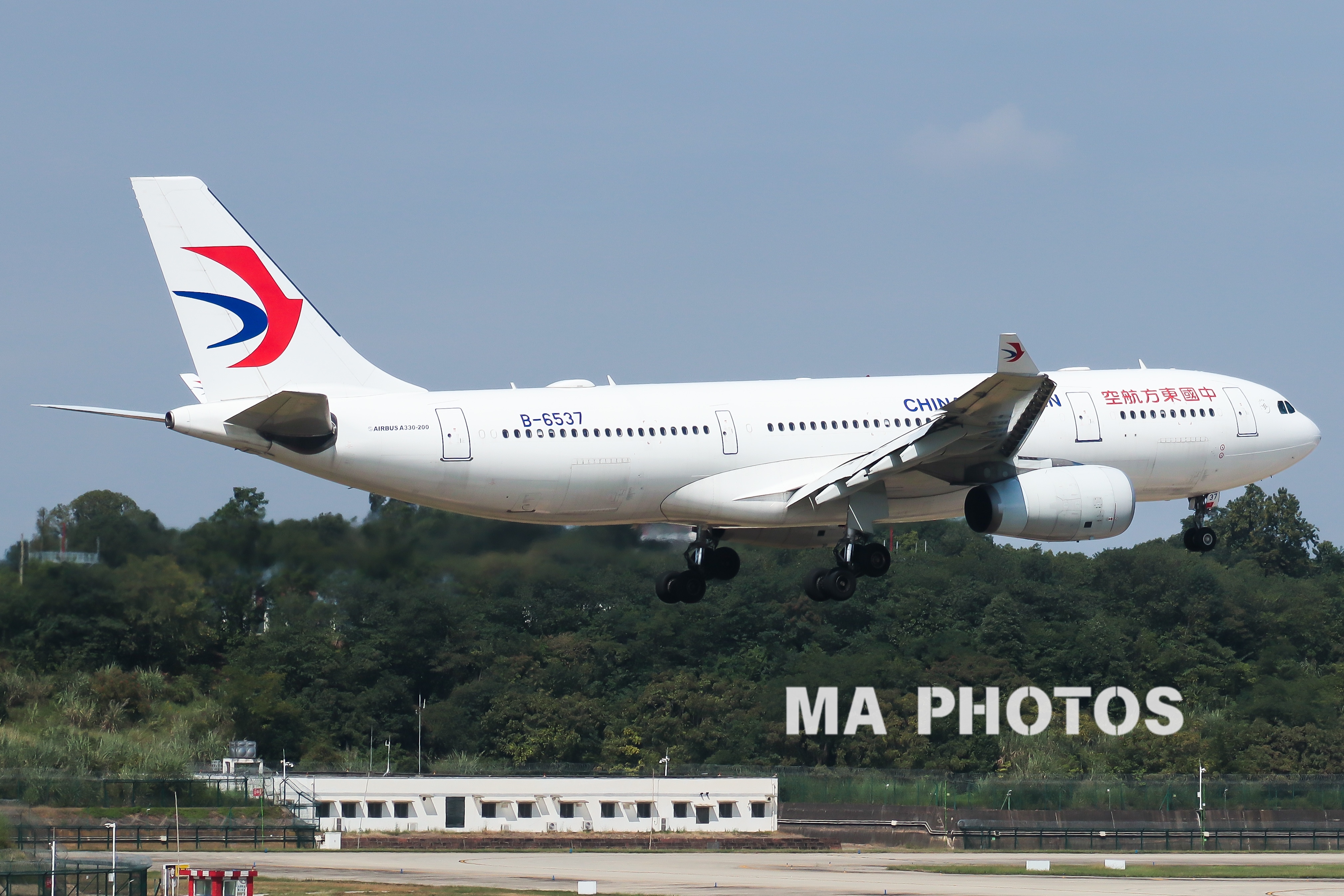 A330-200航空摄影作品,拍摄于成都双流国际机场,中国东方航空,由牛牛摄影