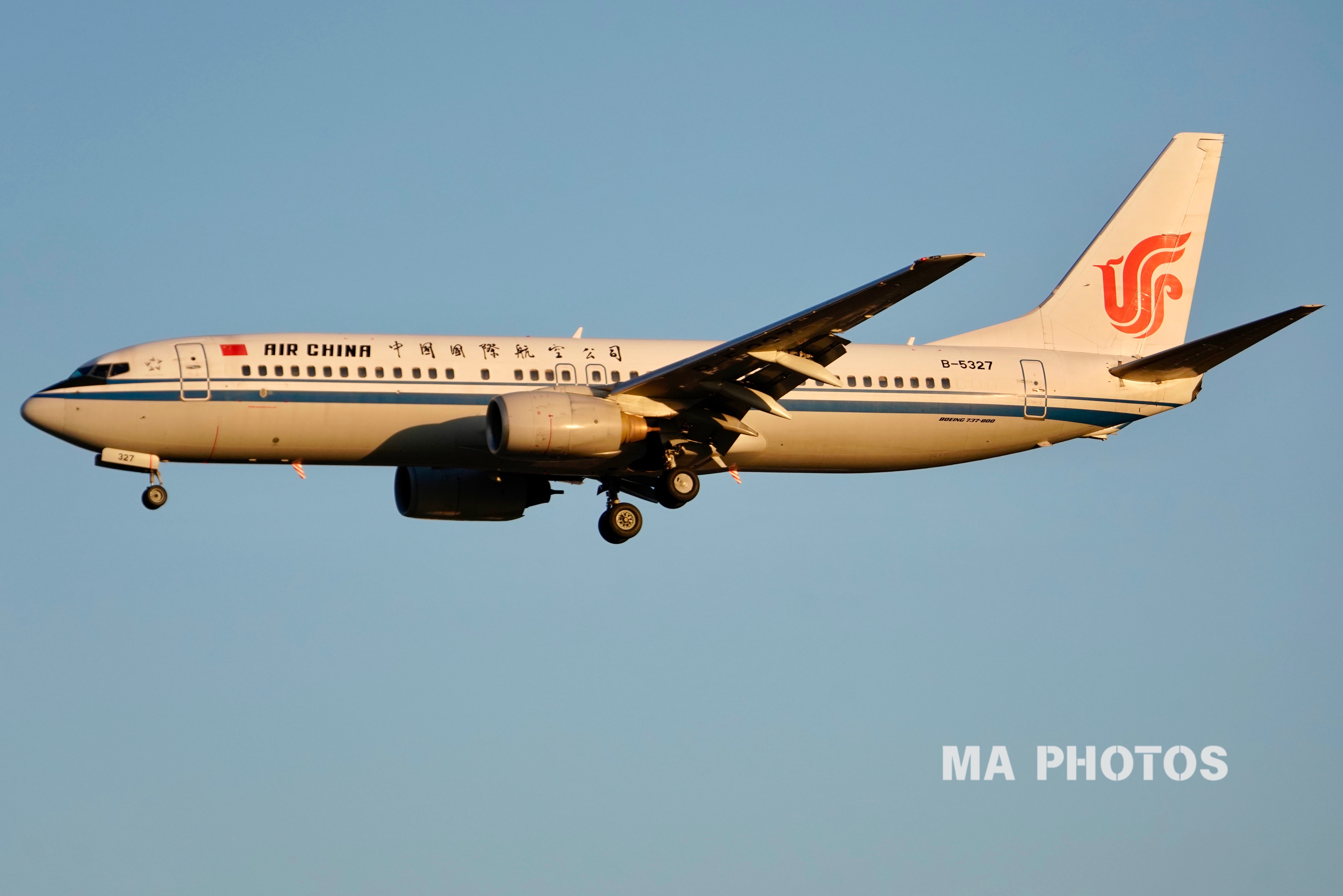 B737-800航空摄影作品,拍摄于北京首都国际机场,农村人第一次拍国航738,由SKYLINElzj摄影