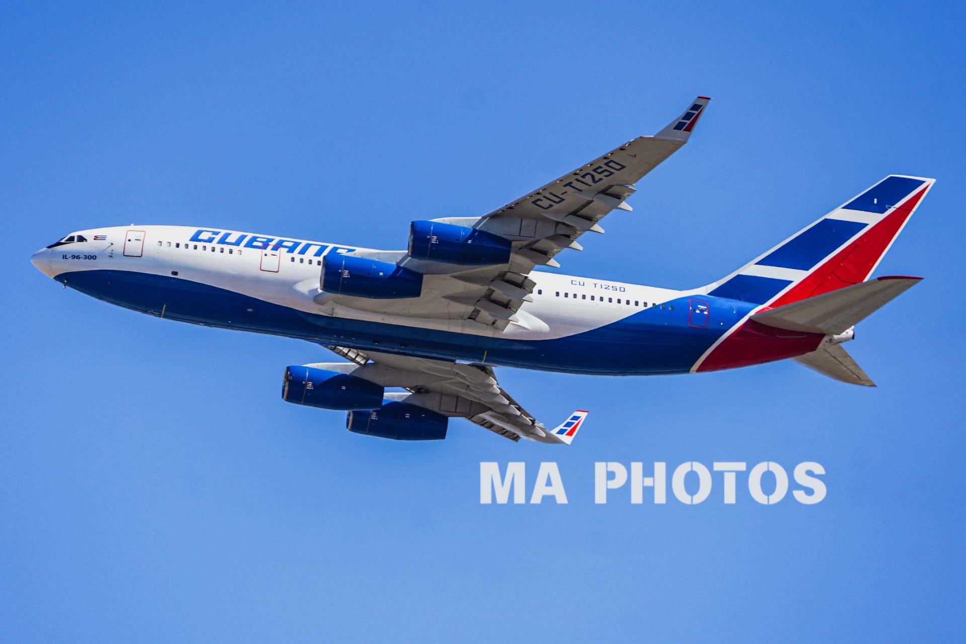 IL96-300航空摄影作品,拍摄于北京首都国际机场,社会主义大🫁🐔,由SKYLINElzj摄影